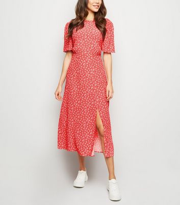 Red Ditsy Floral Short Sleeve Midi ...